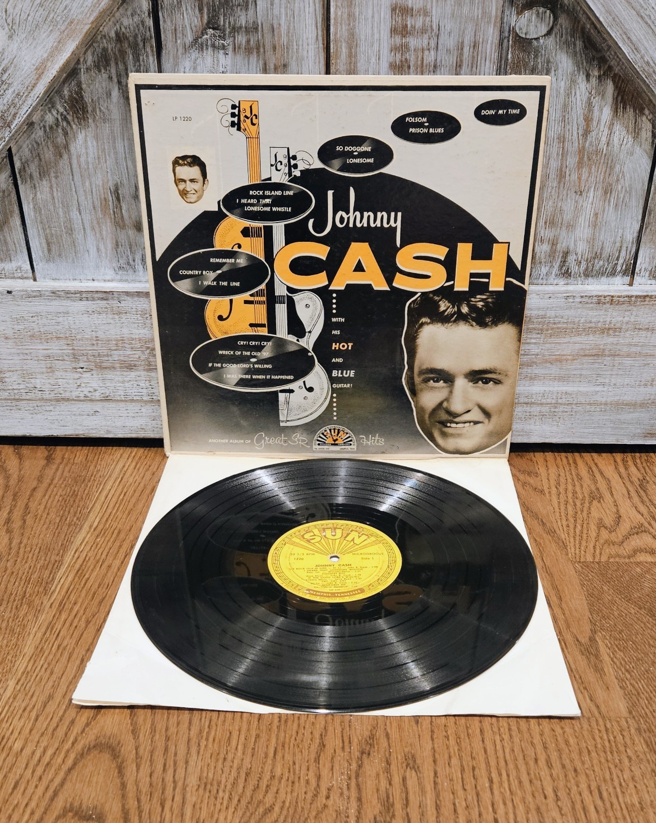 *RARE* 1957 Johnny Cash Debut LP 1st Press Sun Records "Hot and Blue Guitar"