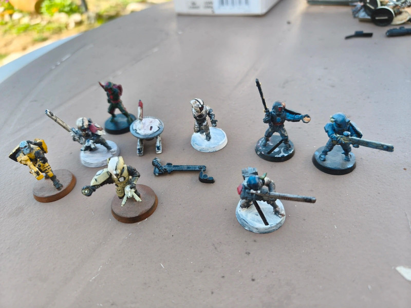 Empire tau