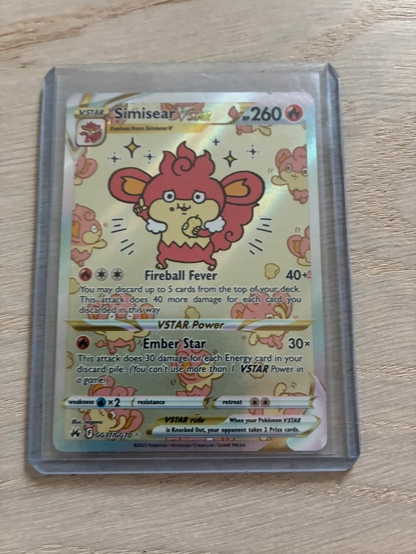 1 Pokémon kaar met 3 hoesjes voor Pokémon kaarten