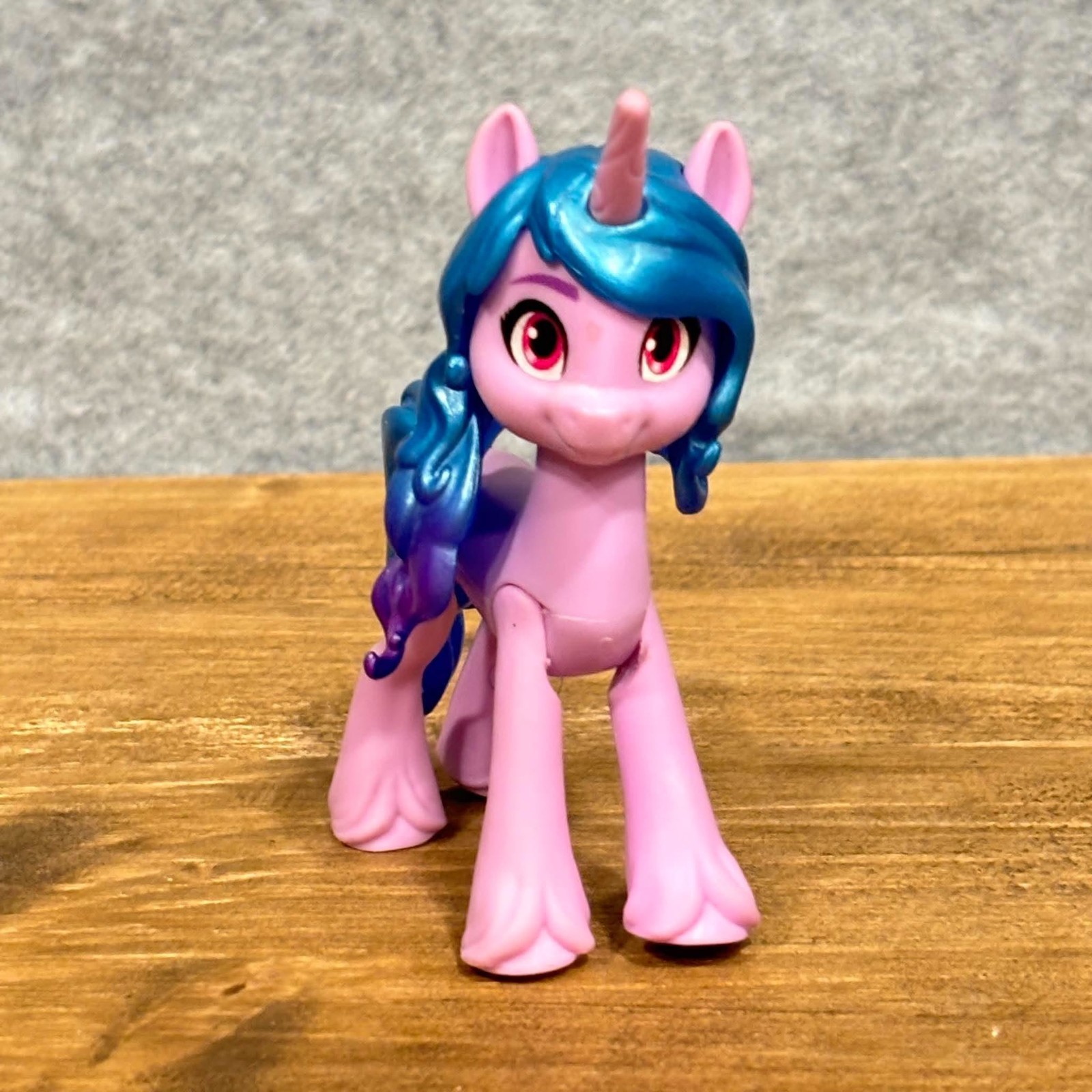 MLP G5 Izzy Moonbow Crystal Adventure 3" Figure Hasbro My Little Pony Unicorn