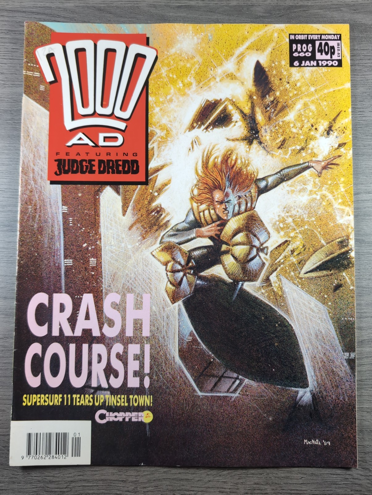 2000AD Prog 660 Featuring Judge Dredd Comic 6th Jan 1990 Vintage Retro Comic