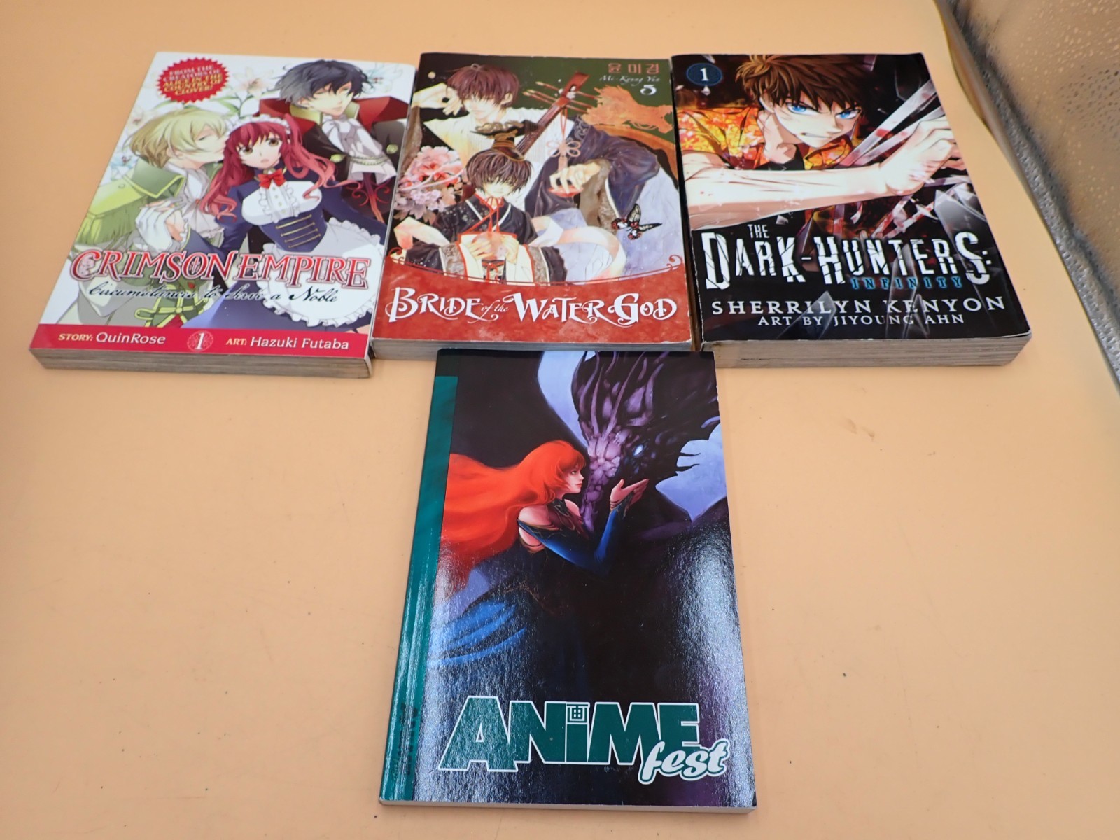 Set di 4! Lotto Manga/Anime Softcover Inglese Crimson Empire/Dark Hunters/Anime ++