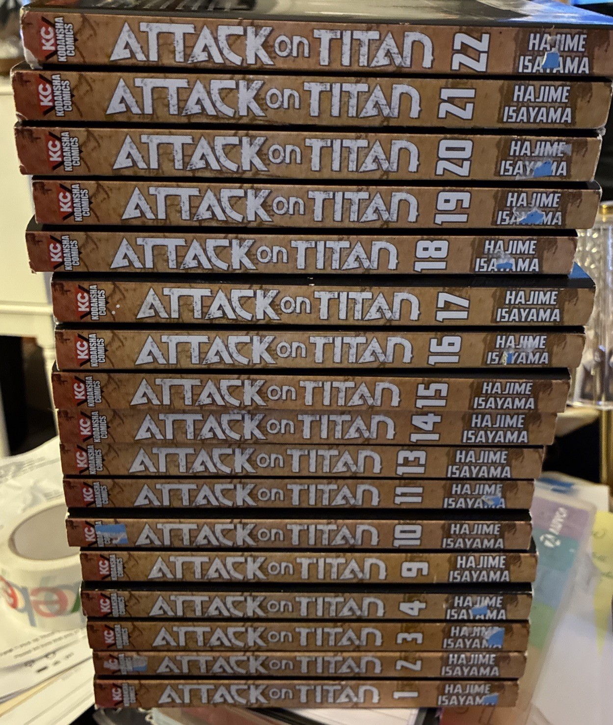 Attack on Titan 1-4, 9-11, 13-22 manga inglese