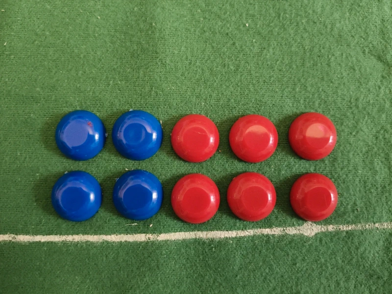 Subbuteo 10 basi replica LL 4 blu 6 rosse inner nero prima serie