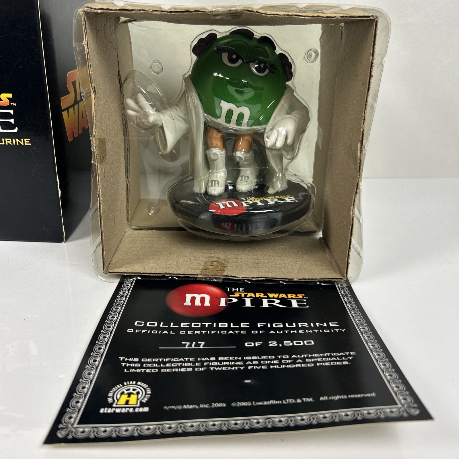 Star Wars Mpire Green M&M Princess Leia M&M’s World Exclusive 717 of 2,500