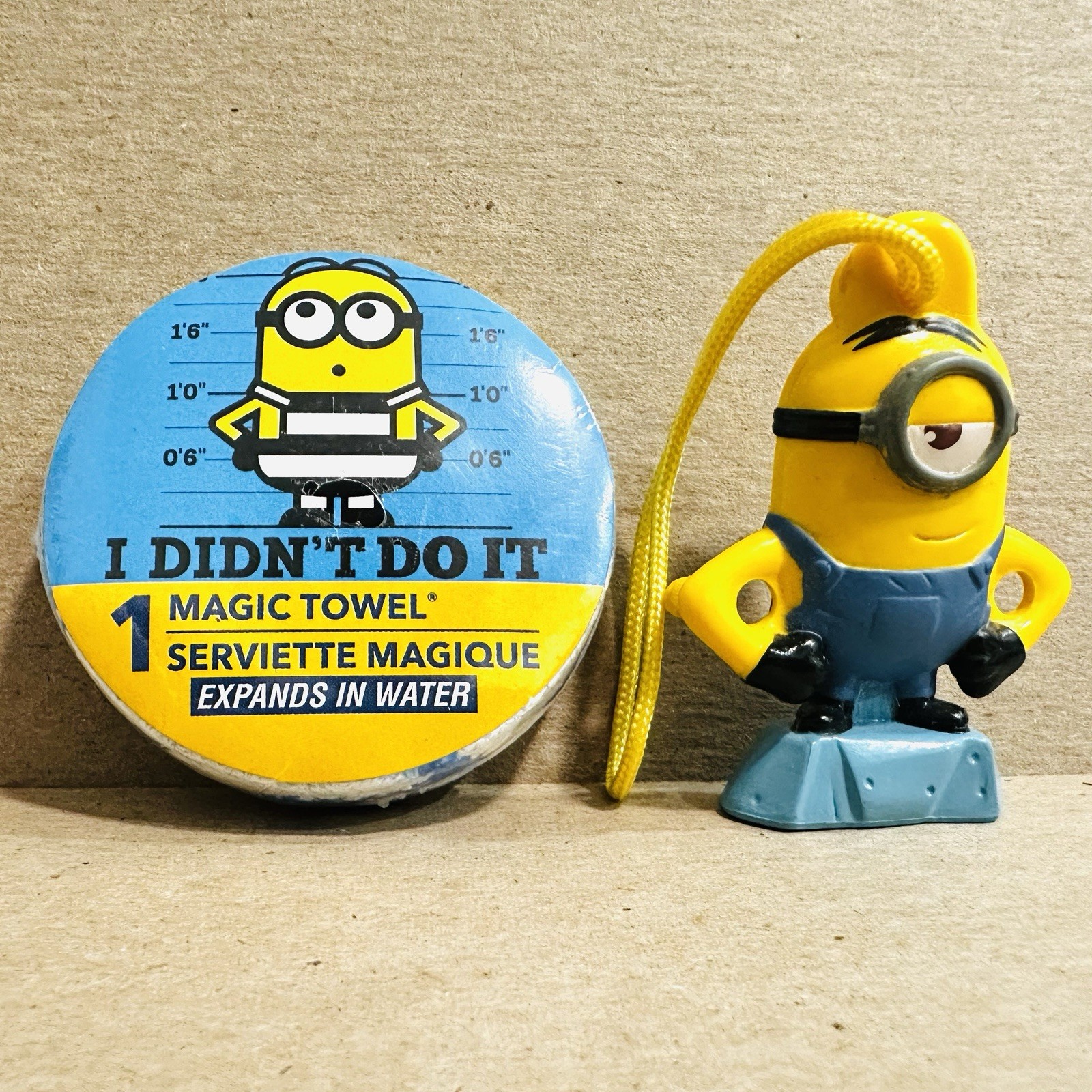 Minions Magic Towel & Stuart Figure Keychain Ornament Despicable Me Cereal Prize