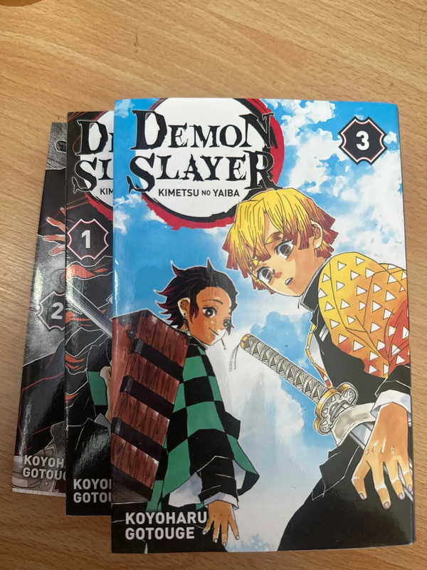 lot des 3 premiers tome démon slayer