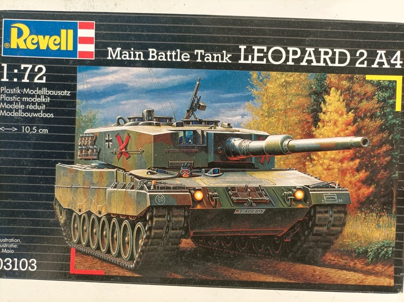 Model of a former german main battle tank still in use in Ukraine 1/72