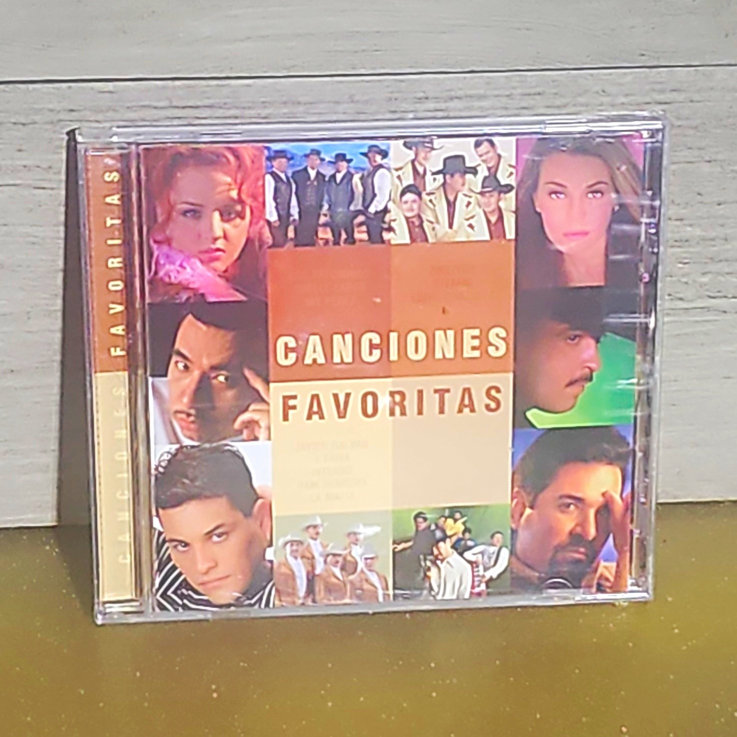 Sony Discos - Canciones Favoritas (CD, 1995, Latin) Spanish Jewel Case