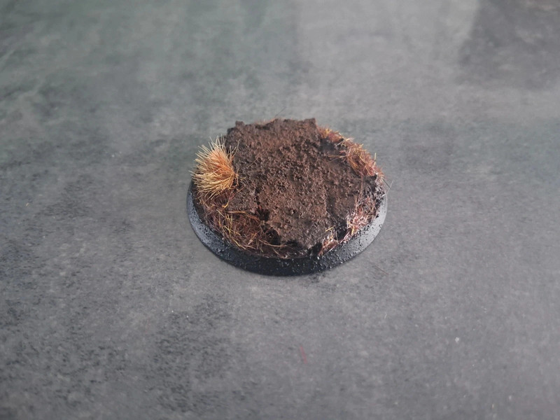 Socle de modélisme 40mm texturé - Thème sol boueux / terrain naturel