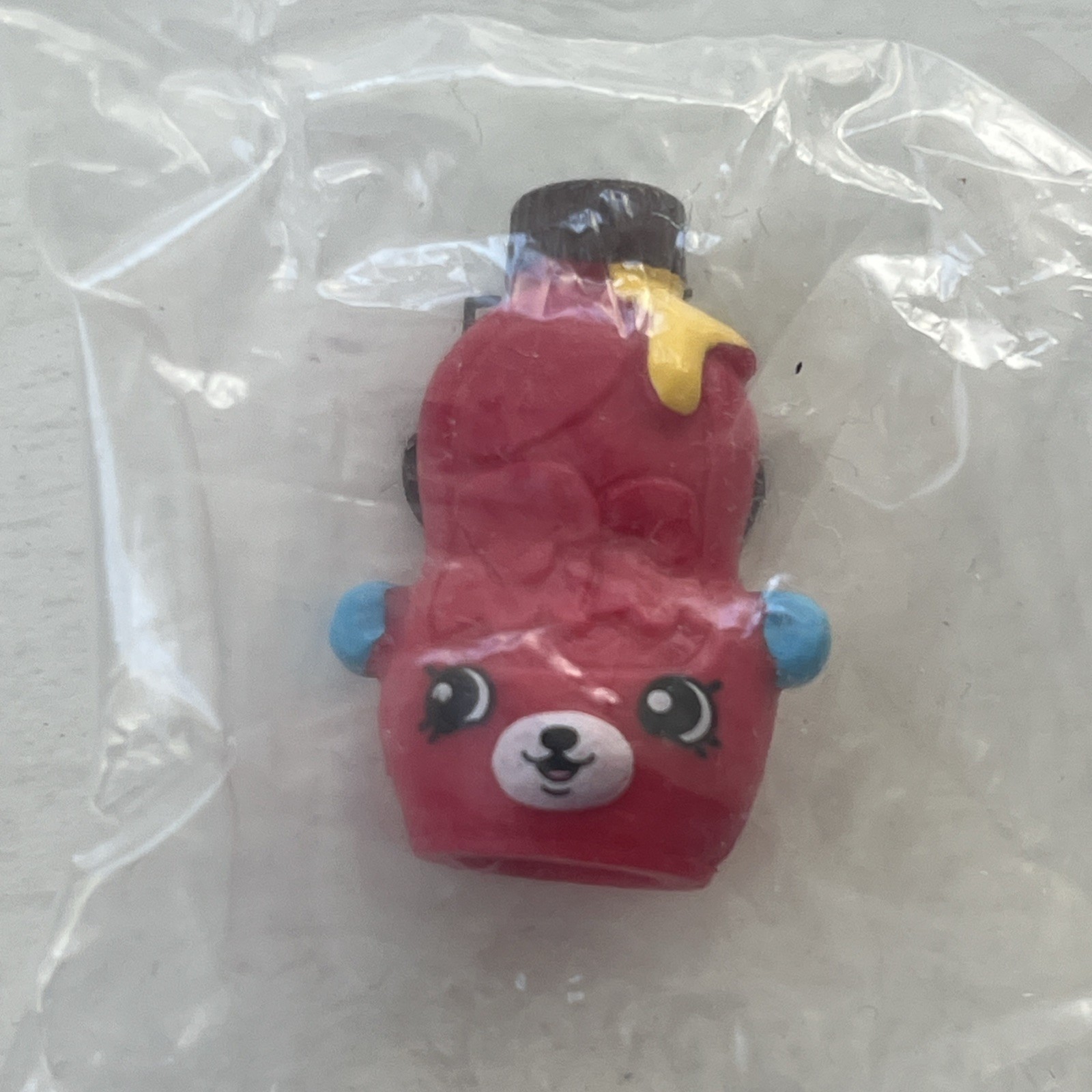 New Shopkins Season 4 Special Edition Petkins Red Big Topping #4-104 NEW