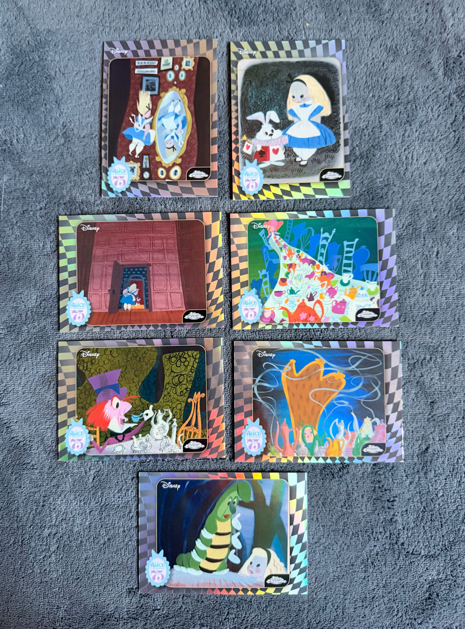 Lotto Inserti 2026 Topps Chrome Disney Alice nel Paese delle Meraviglie 75° Anniversario (7)