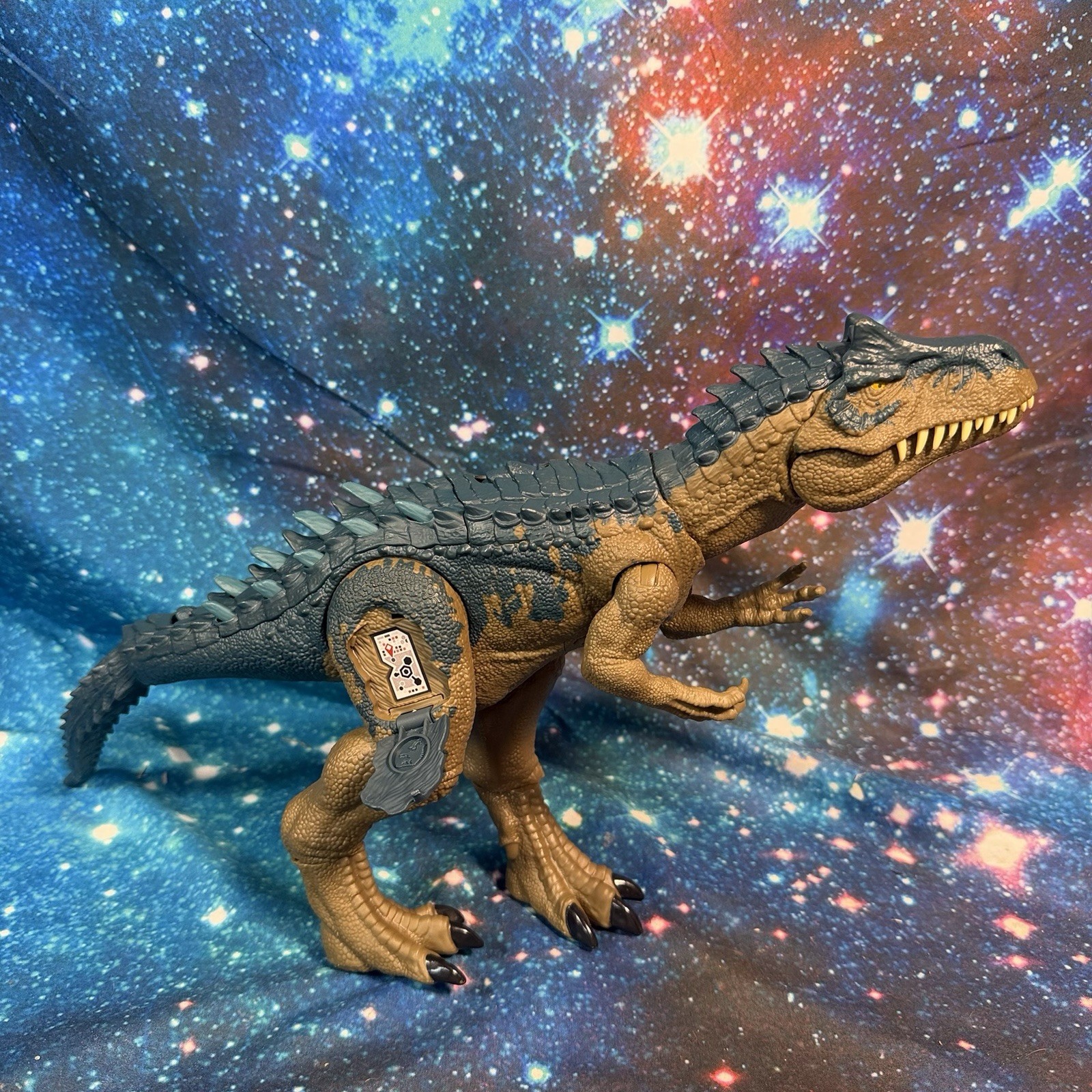 Mattel Jurassic World Ruthless Rampagin Allosaurus Dinosauro Giocattolo Figura Funzionante