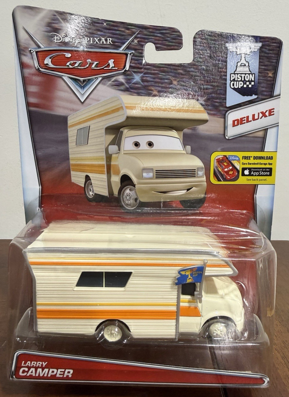 MATTEL Disney Pixar Cars Larry Camper Piston Cup Deluxe RV AUTENTICO SIGILLATO NUOVO