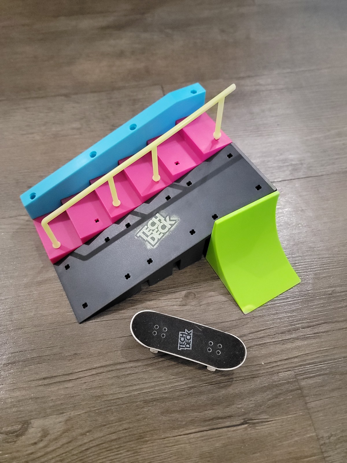 2000's Tech Deck Neon Skate Park With Stairs And Ramp + DGK Finger Skateboard