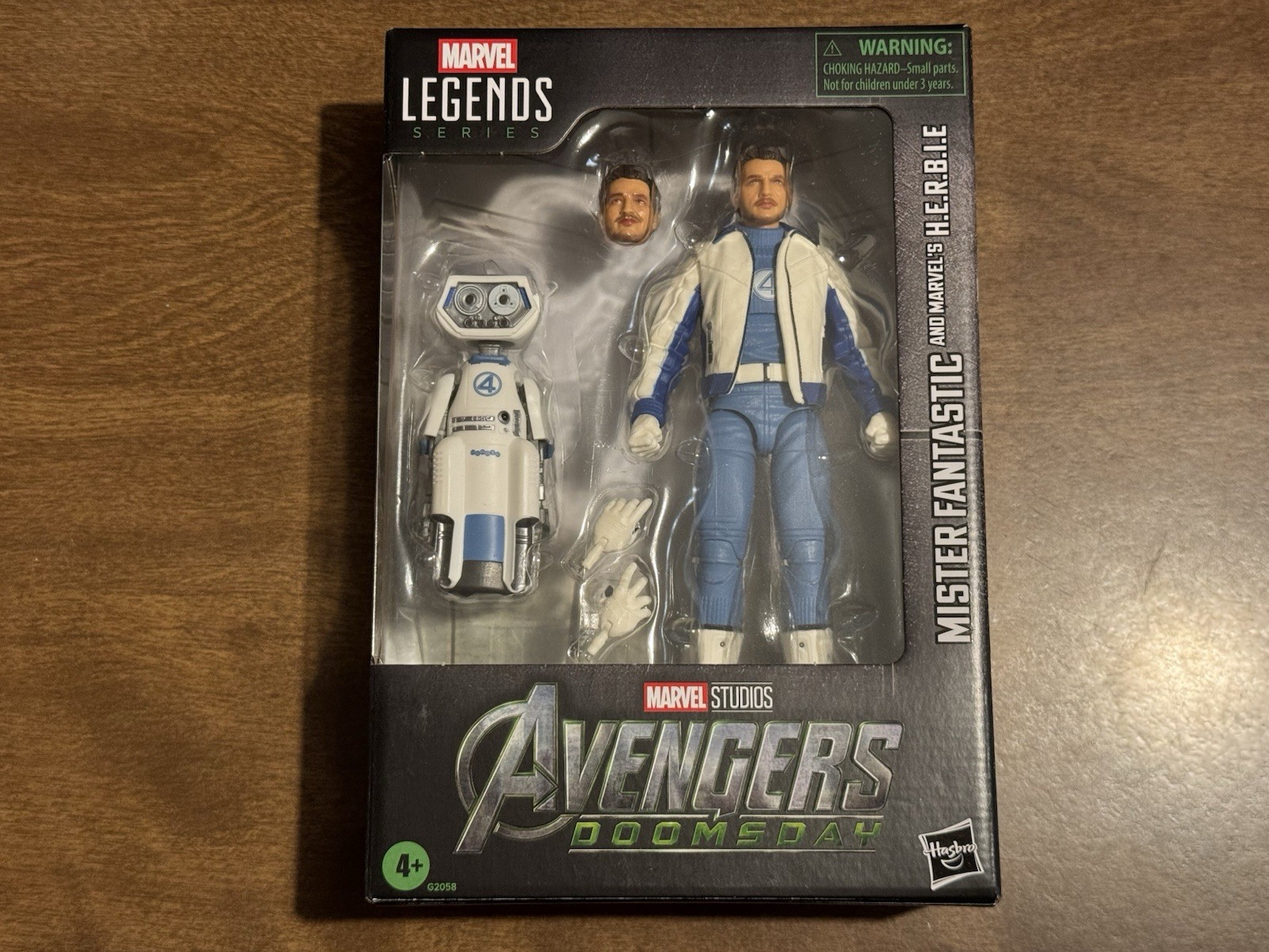 AVENGERS DOOMSDAY MR FANTASTIC & HERBIE Marvel Legends personaggio esclusivo Walmart