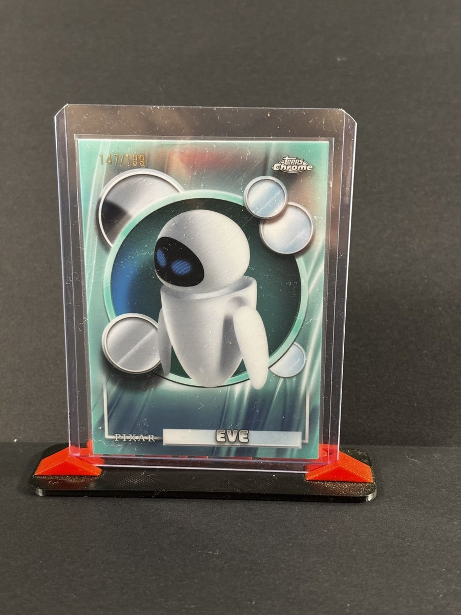 2026 Topps Chrome Disney Aqua Refractor Card 146 -  Eve 147 /199