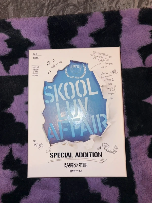 BTS “Skool Luv Affair” spc edition