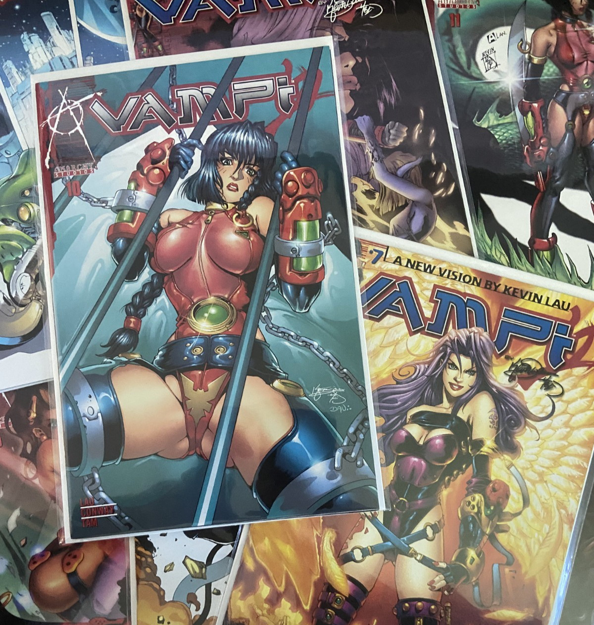 VAMPI BY VAMPIRELLA LOT OF 8 HARRIS COMICS