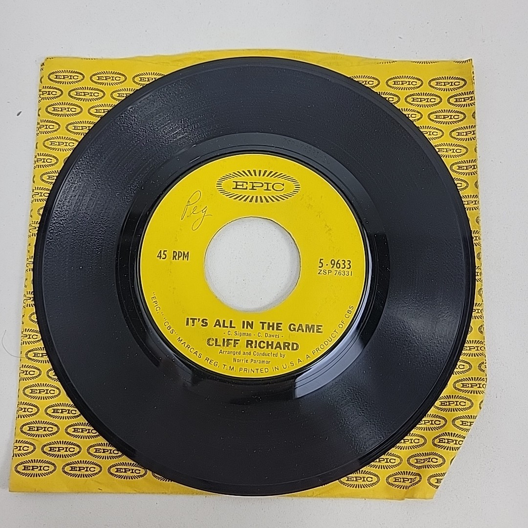 Cliff Richard – It's All In The Game / I'm Looking Out Of The Window, 5-9633, 45