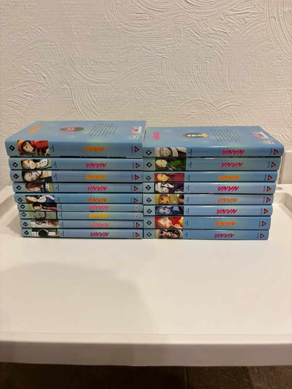 Lot 17 tomes nana