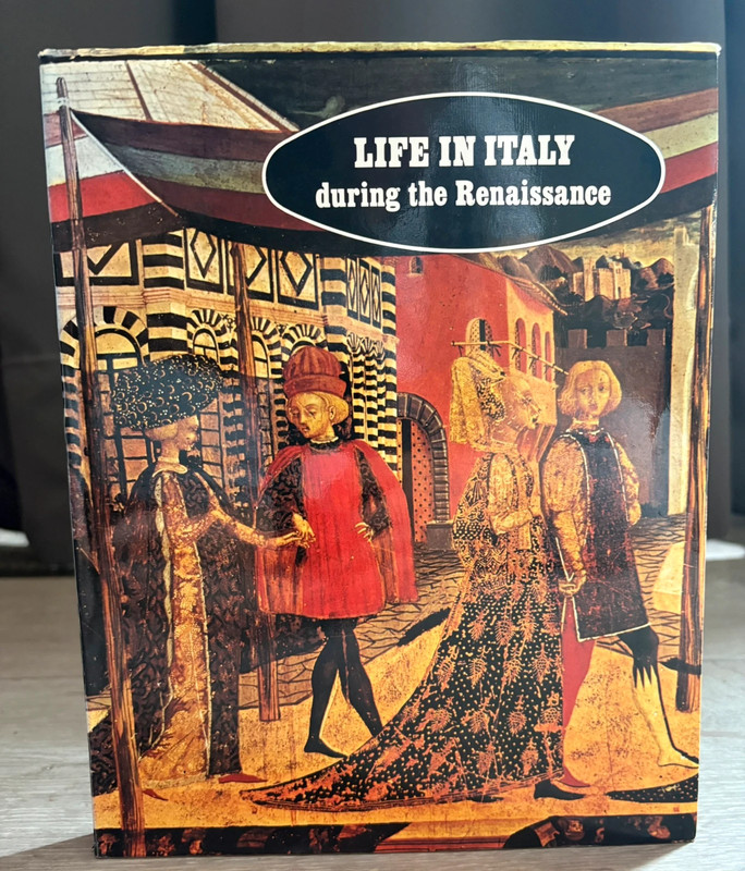 Hardcover vintage collectible life Italy renaissance art culture society history fashion Italian