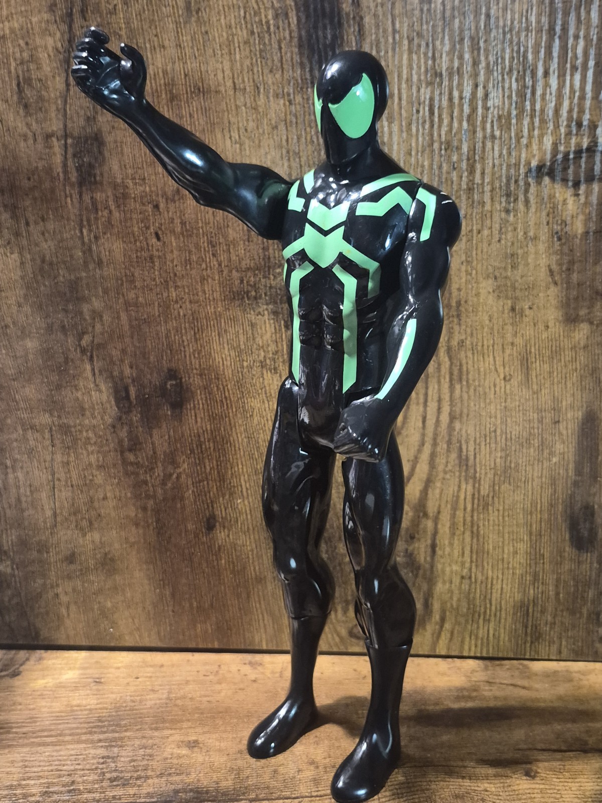 Hasbro Marvel Big Time Spider-Man 12" Titan Hero Series Figure - Verde Nero