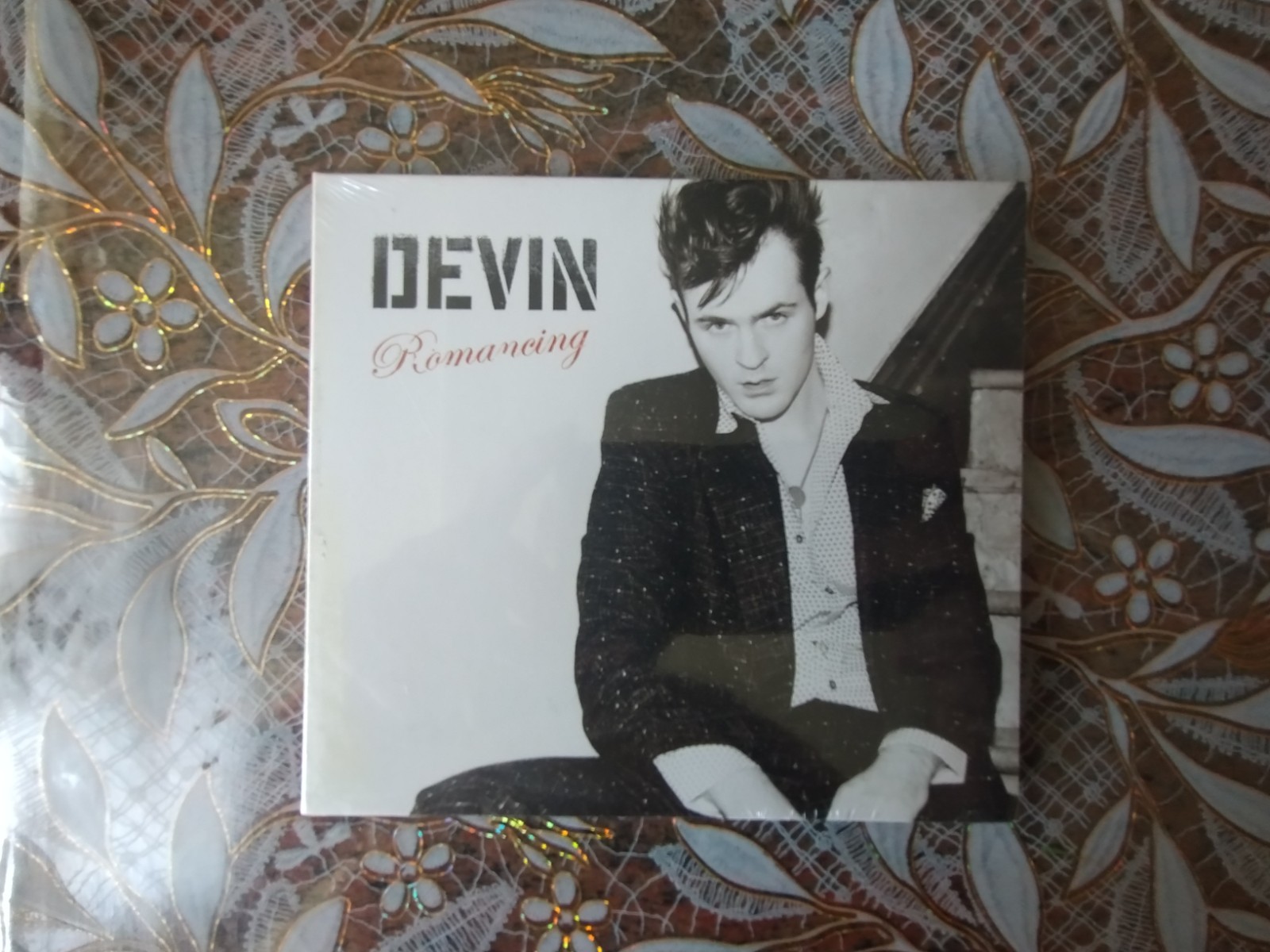CD Romancing – Devin (Nuovo e Sigillato)
