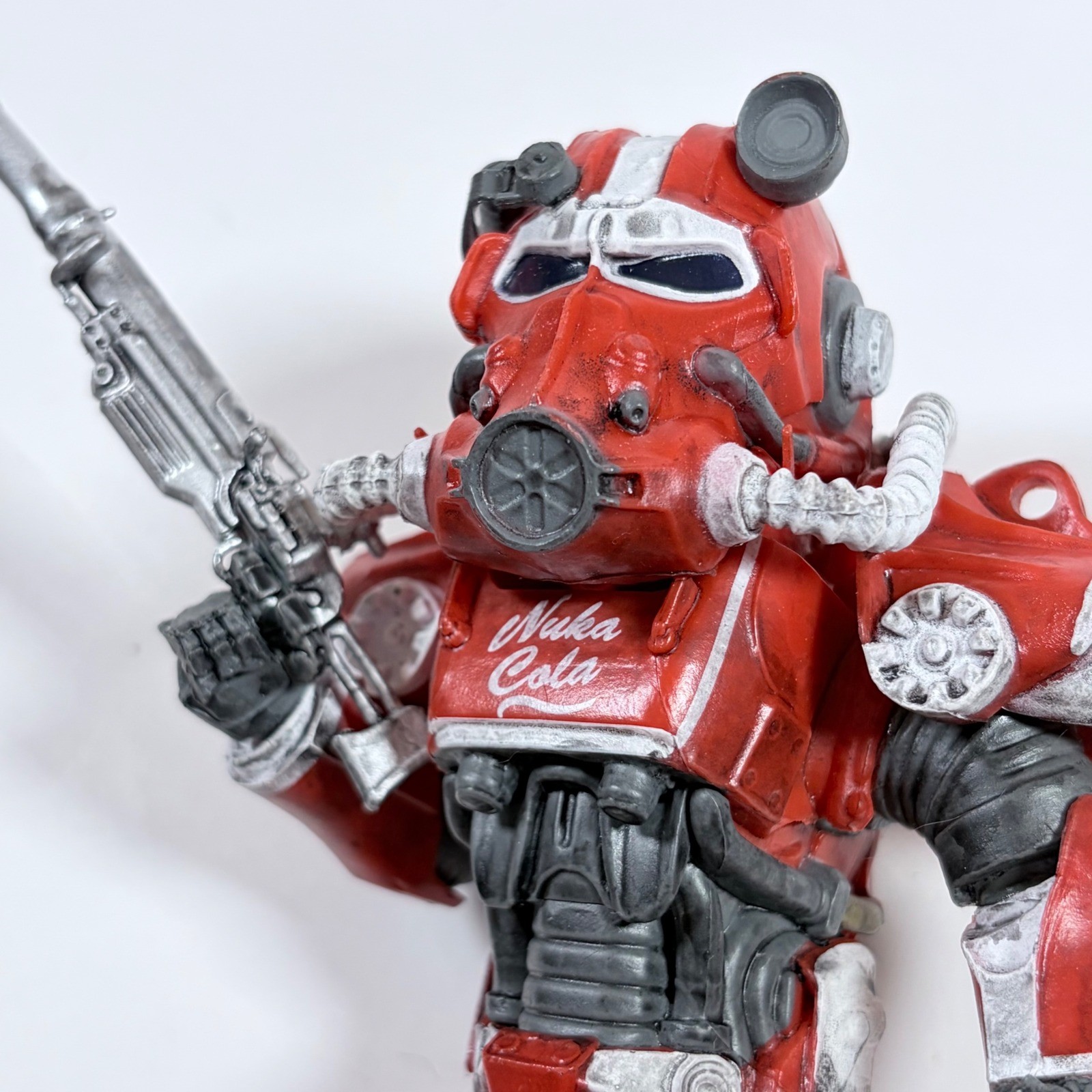Modellino Fallout Nuka Cola Red Power Armor 5" cassa del bottino esclusivo sciolto