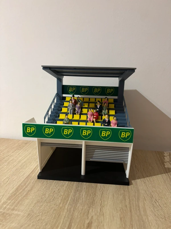 Garagem / arquibancada - Scalextric