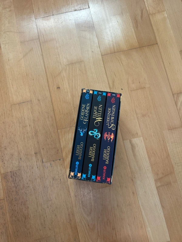 Grisha Trilogie im Schuber