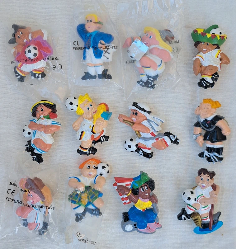 Lotto di Sorpresine Kinder serie Calcioallegri