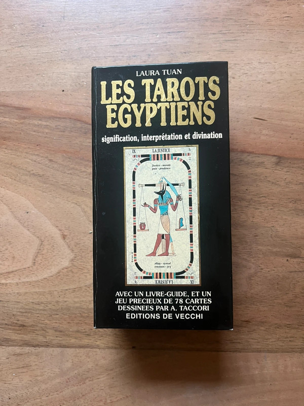 Les tarots égyptiens de Laura Tuan