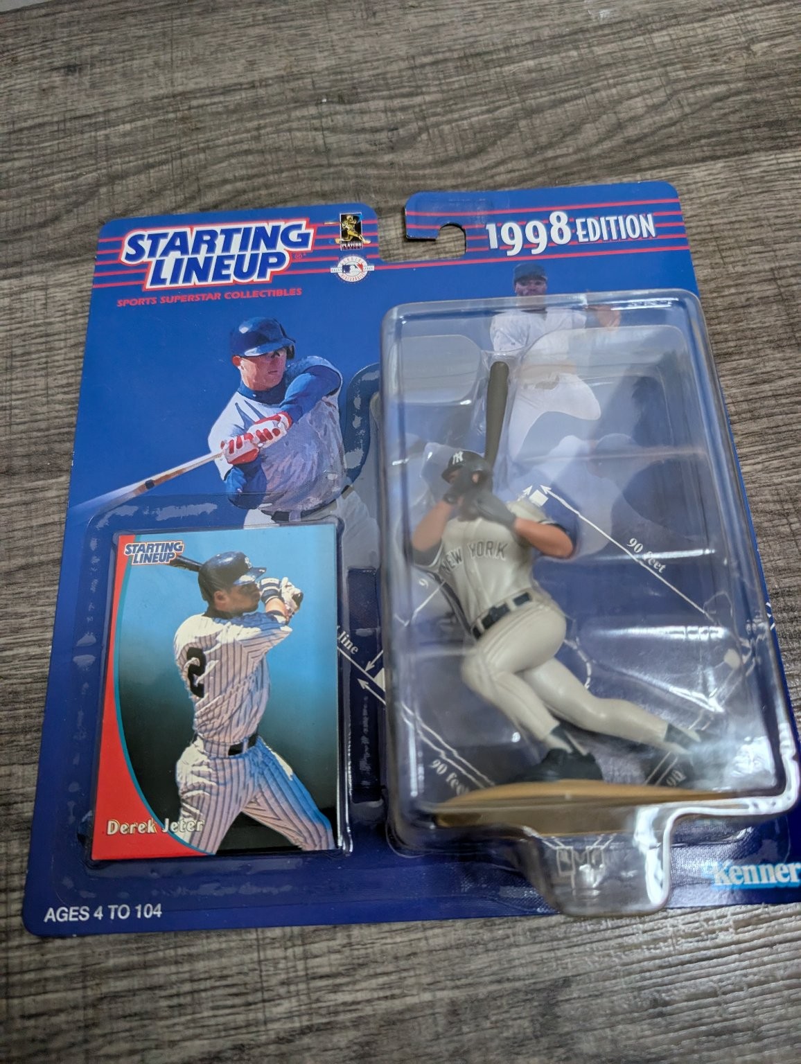 Derek Jeter 1998 Starting Lineup Kenner MLB Action Figure & Baseball Card NEW