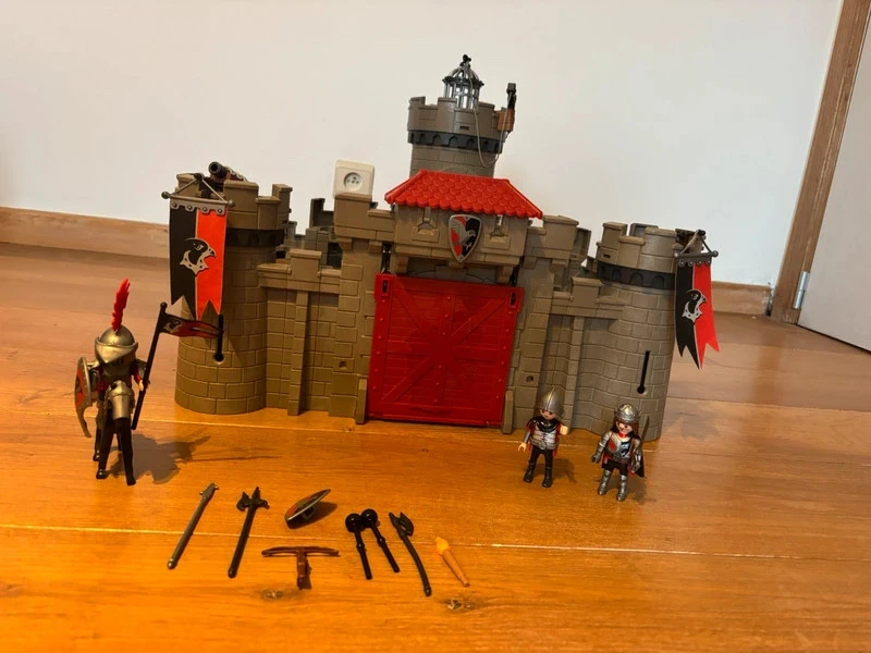 Playmobil château chevalier