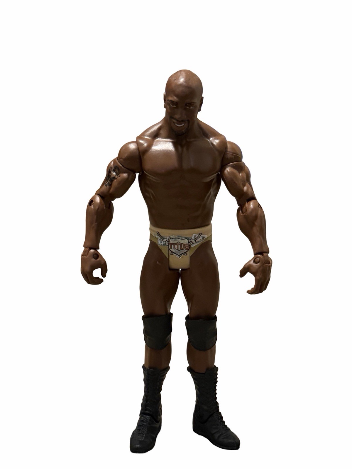 Titus O'Neil Modellino Wrestling 7" WWE WWF - Mattel 2011