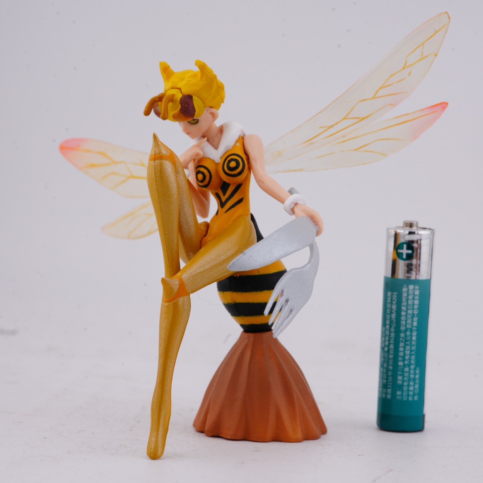 Personaggio Q-Bee dello Yujin SR Capcom Real Figure Vampire Savior