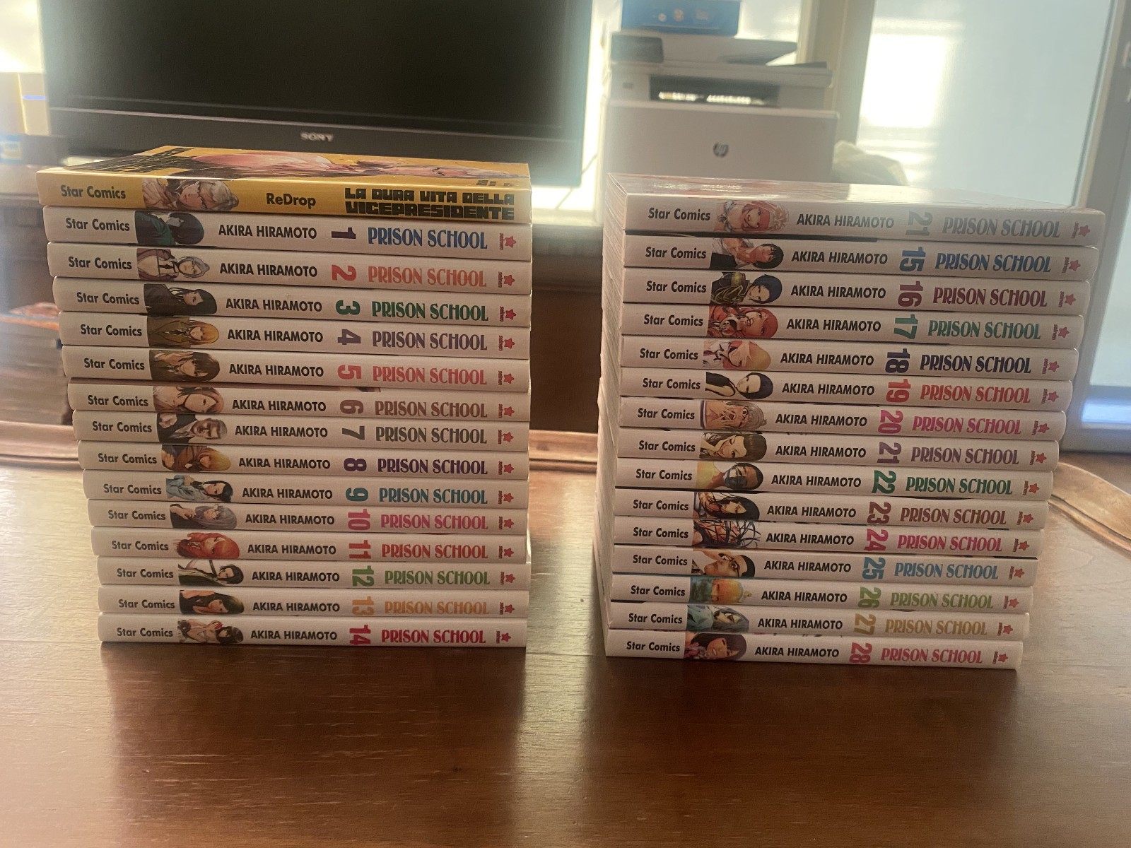 Prison School 1-28 Completa + Variant 21 + La dura vita della Vicepresidente