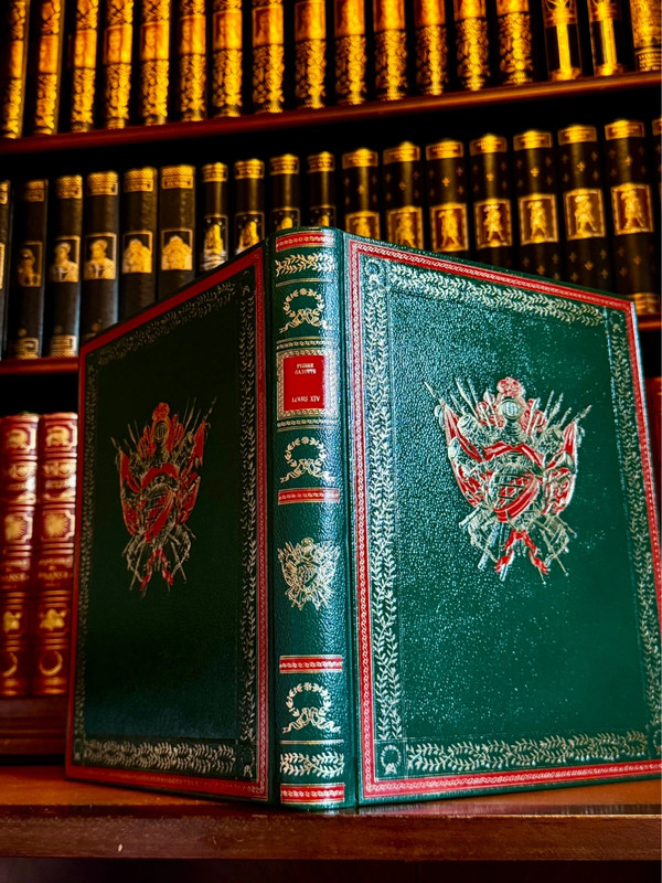 Royal ouvrage sur Louis XIV relié cuir vert dans la belle Éditions Famot