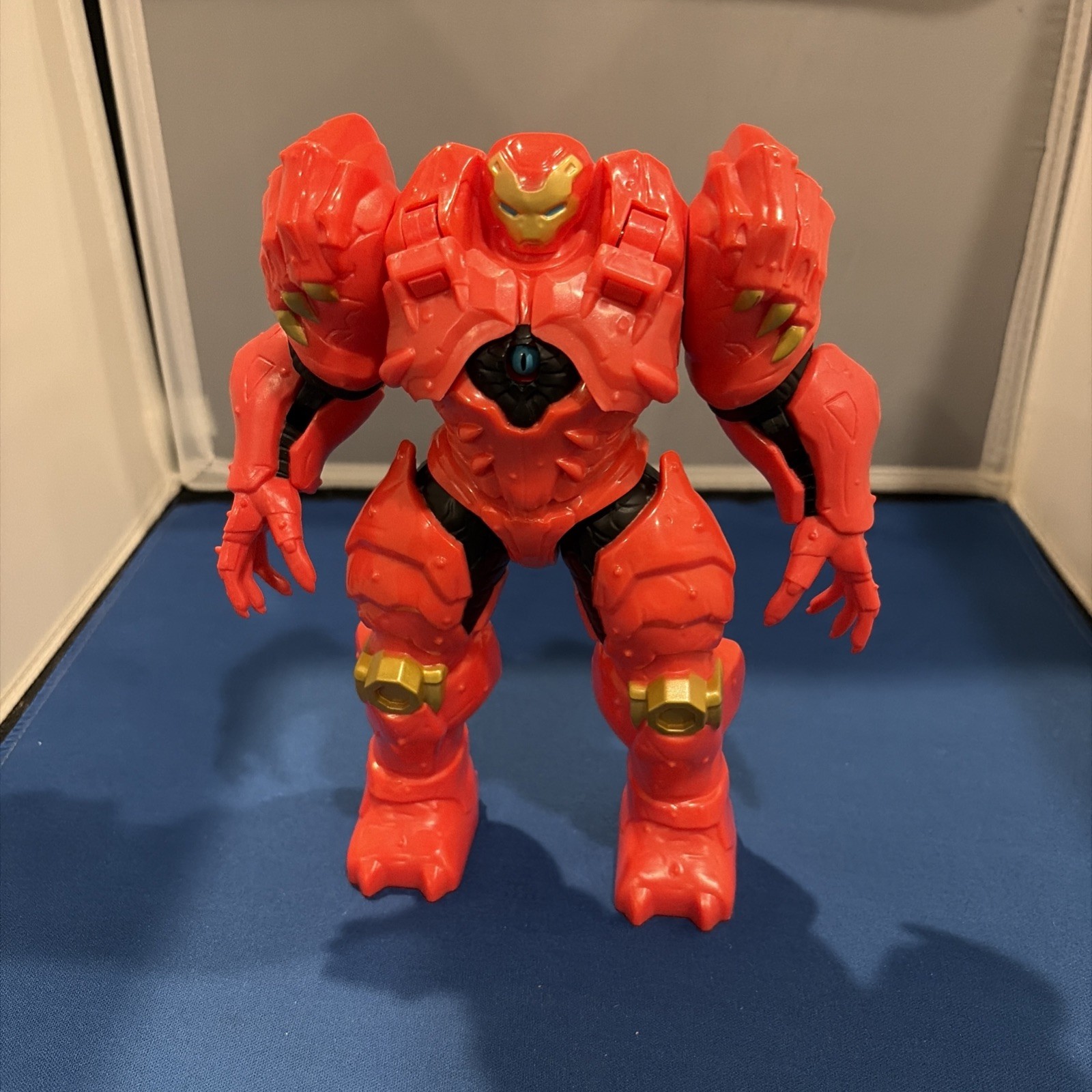 Hasbro Marvel Mech Strike Monster Hunters Iron Man 8" Action Figure