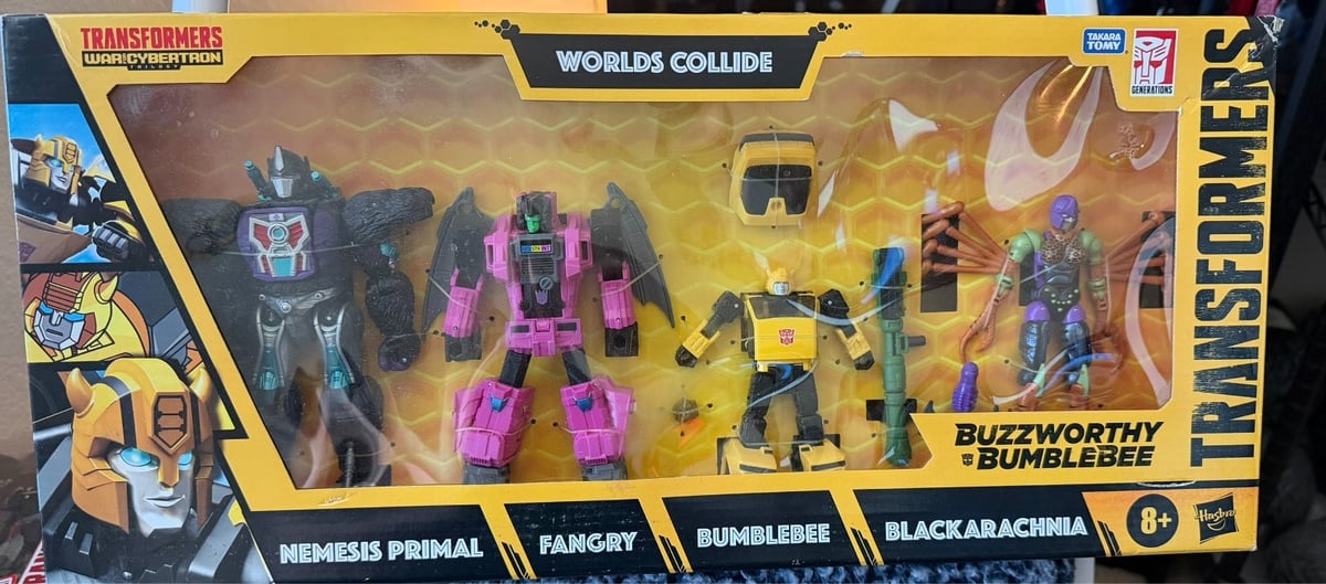 Hasbro Transformers Buzzworthy Bumblebee Worlds Collide - NUOVO