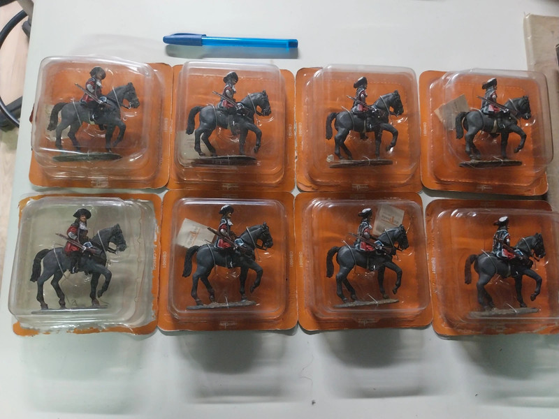 Lot de 8 cavaliers en plomb starlux napoleon