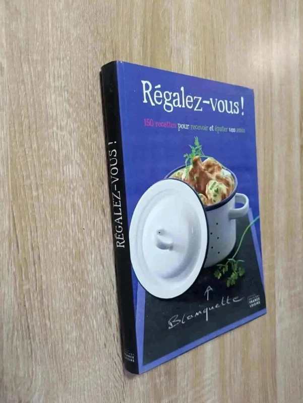 Livre de cuisine ""Régalez vous" très bon état 150 recettes