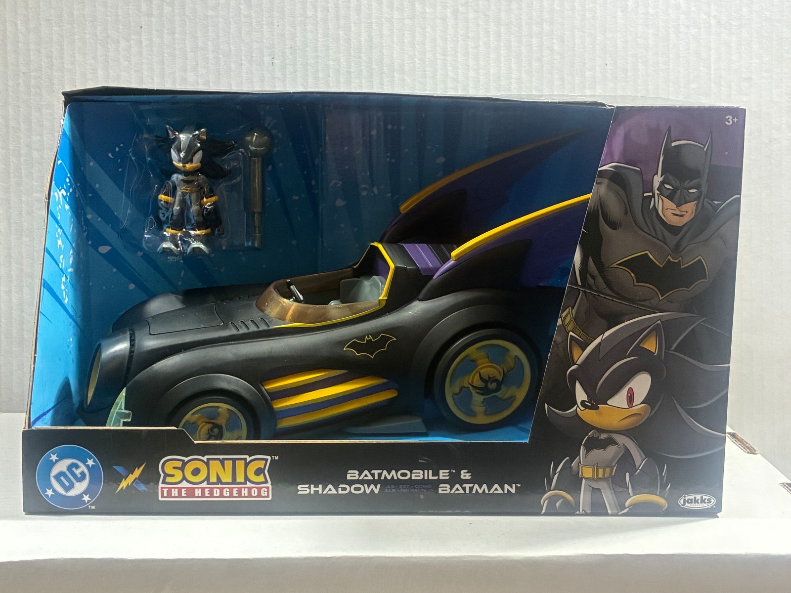 DC x Sonic The Hedgehog Batmobile & Shadow Batman Modellino