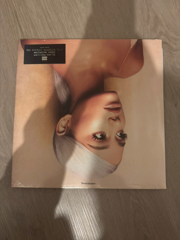 Ariana Grande Sweetner Vinyl Tour Pop Up exclusive Neu