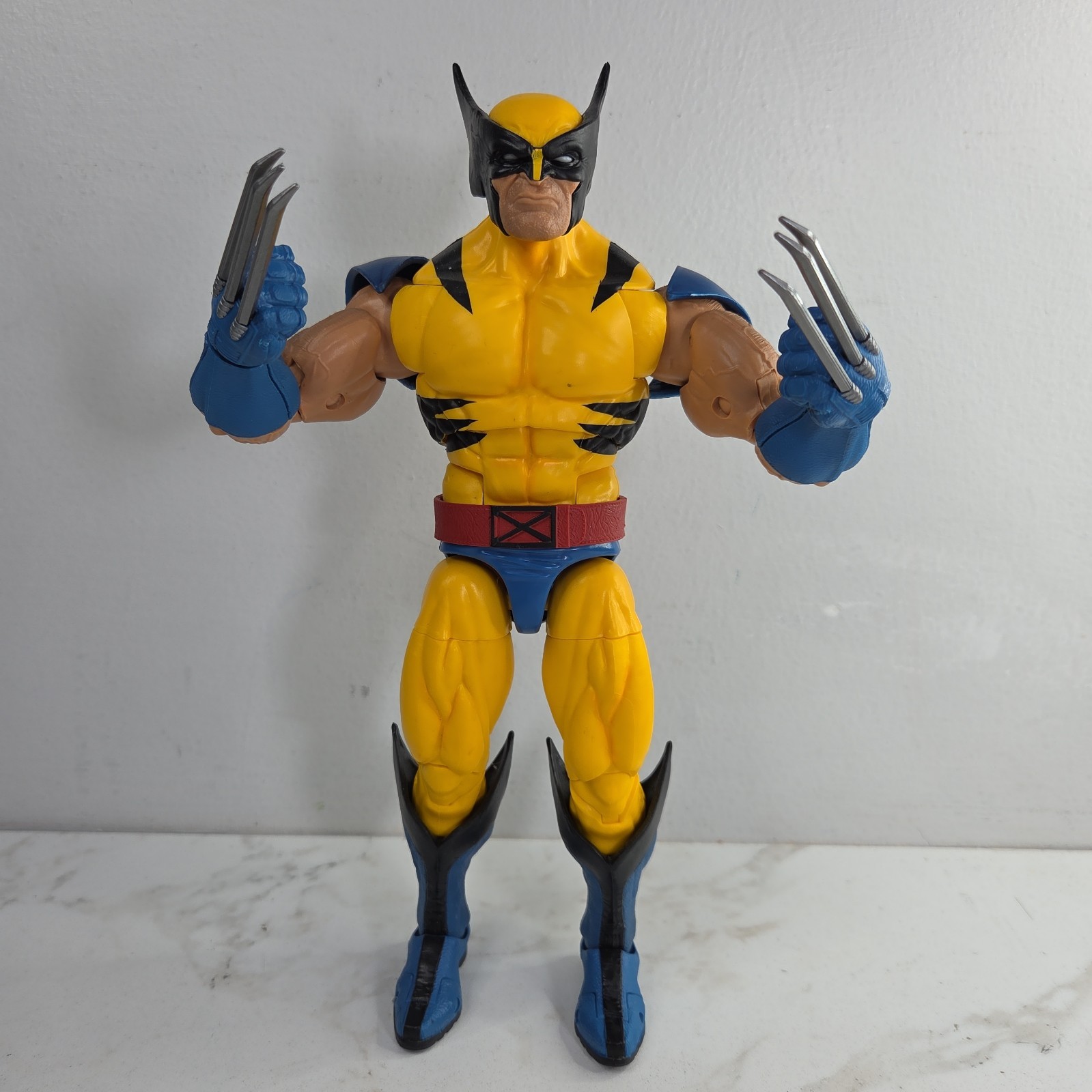 Hasbro Marvel Legends Series Wolverine 12-inch Action Figure