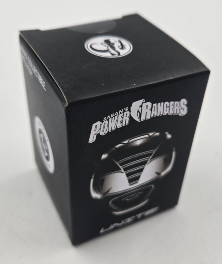 LootCrate Exclusive - Saban’s Power Rangers Unite - Black Ranger Mini Figure 3/5