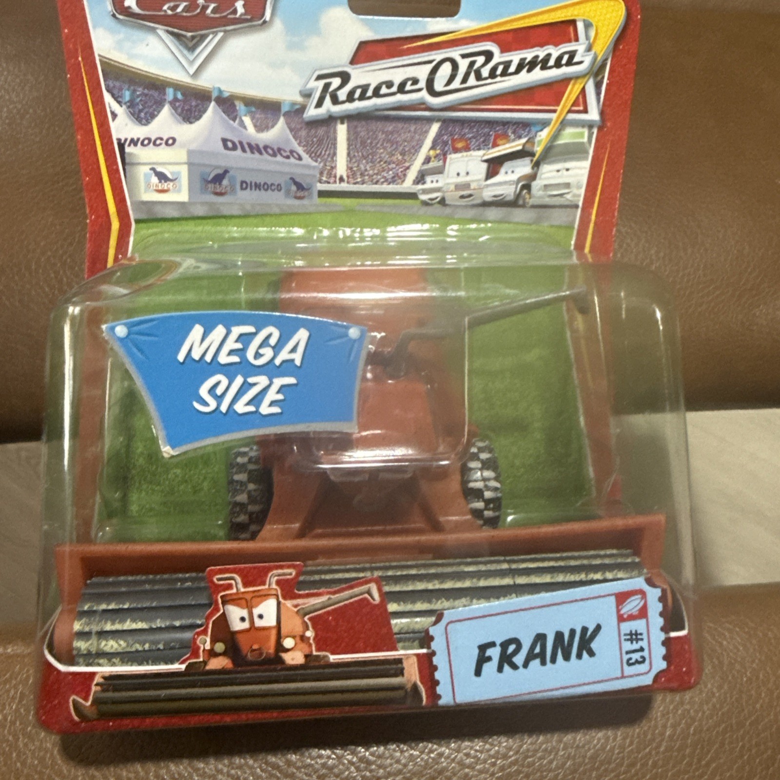 Disney Pixar Cars Mega Size Frank la mietitrebbia #13 Scena notturna 2009