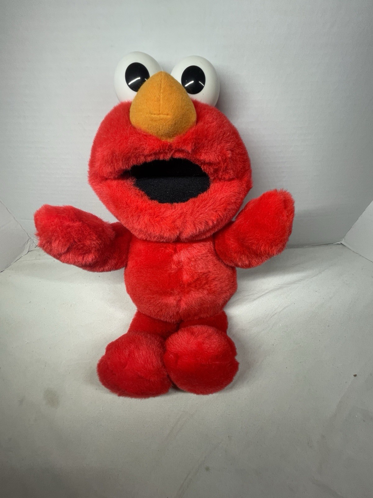 Vintage Tyco Plush Toy Tickle Me Elmo  1995 Original Sesame Street New No Box