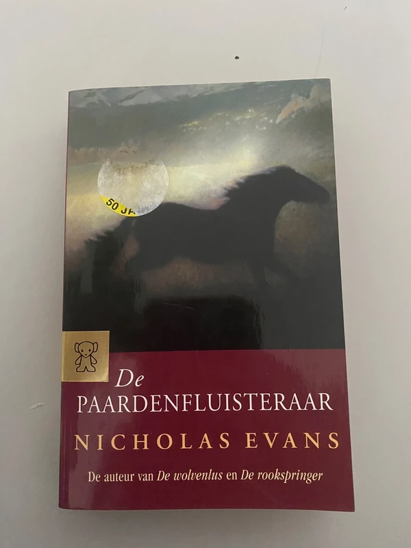 Boek: de paardenfeluiseraar